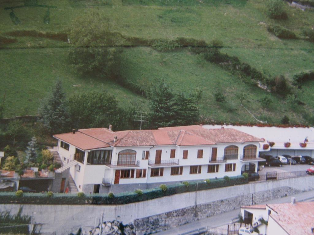 Adrara San Rocco B&B Il Santo Pellegrino מראה חיצוני תמונה